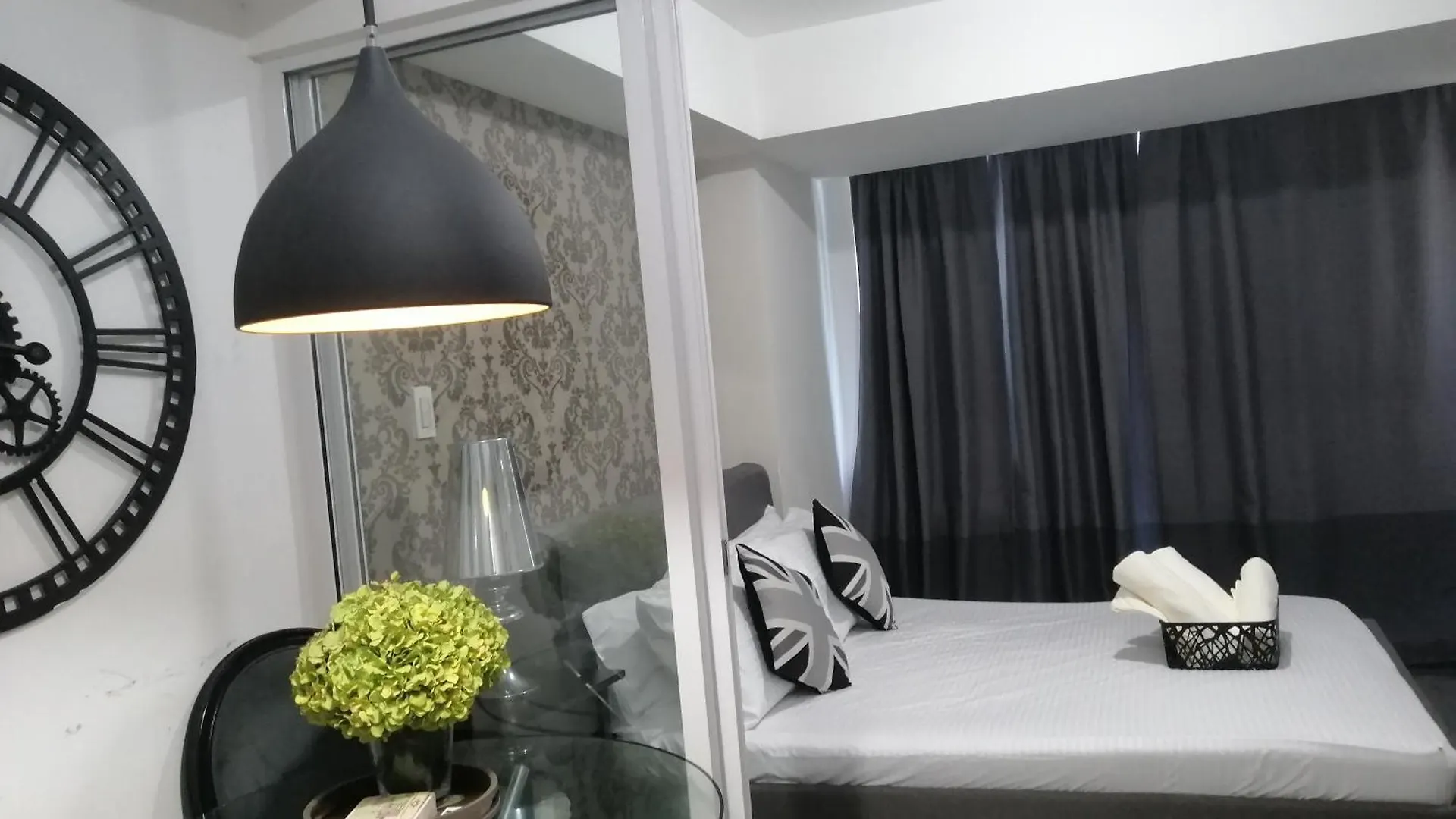 Fe Staycation Paranaque City